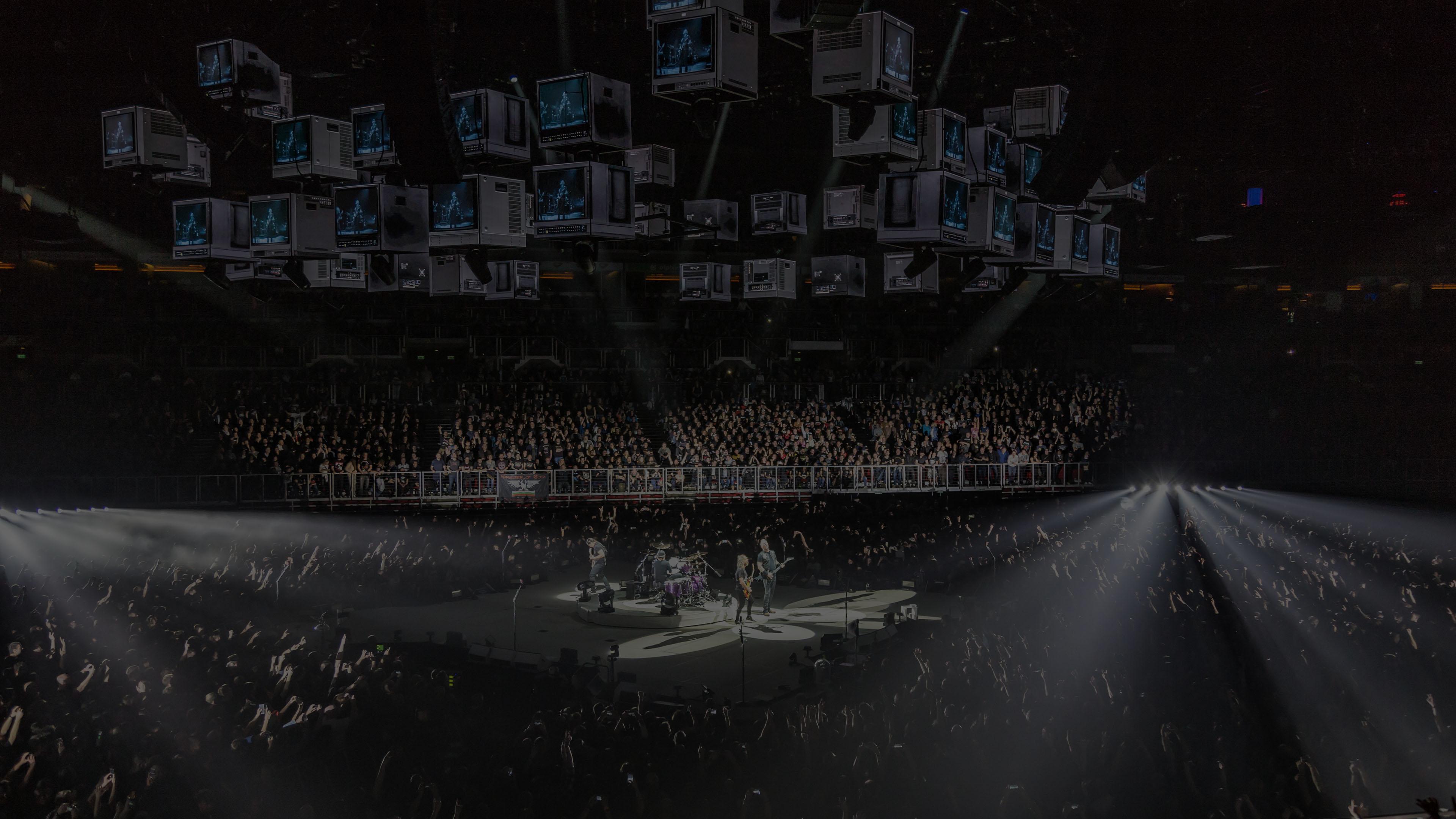 Metallica at Papp László Sportaréna in Budapest, Hungary on April 5, 2018