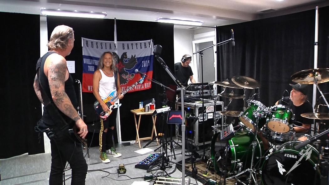 Watch the “Tuning Room (Prague, Czechia - August 18, 2019)” Video