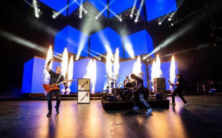 Photo gallery from the gig in Hollywood, FL shot on November 4, 2021