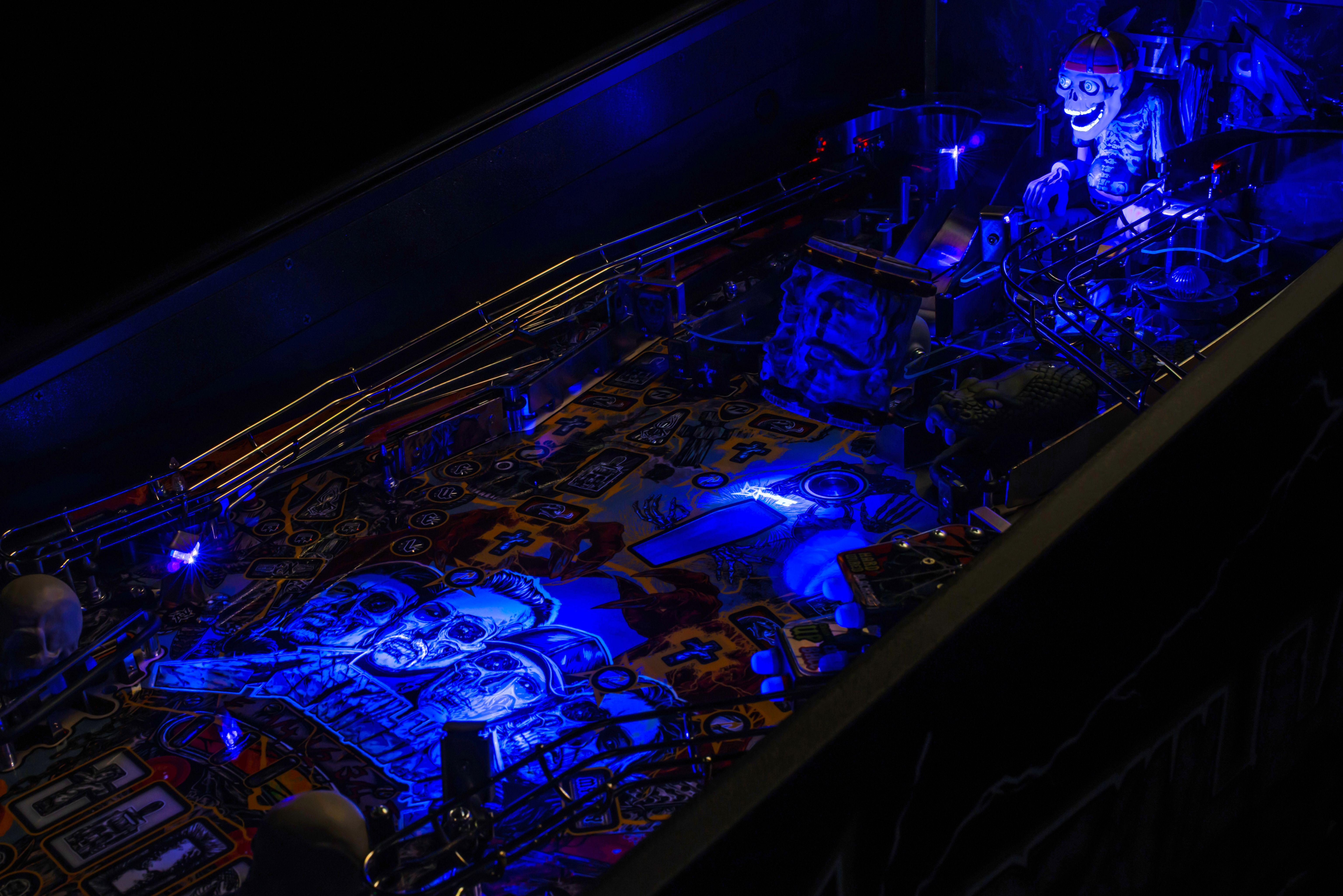 Stern Pinball x Metallica Remastered - 2024 Premium Model
