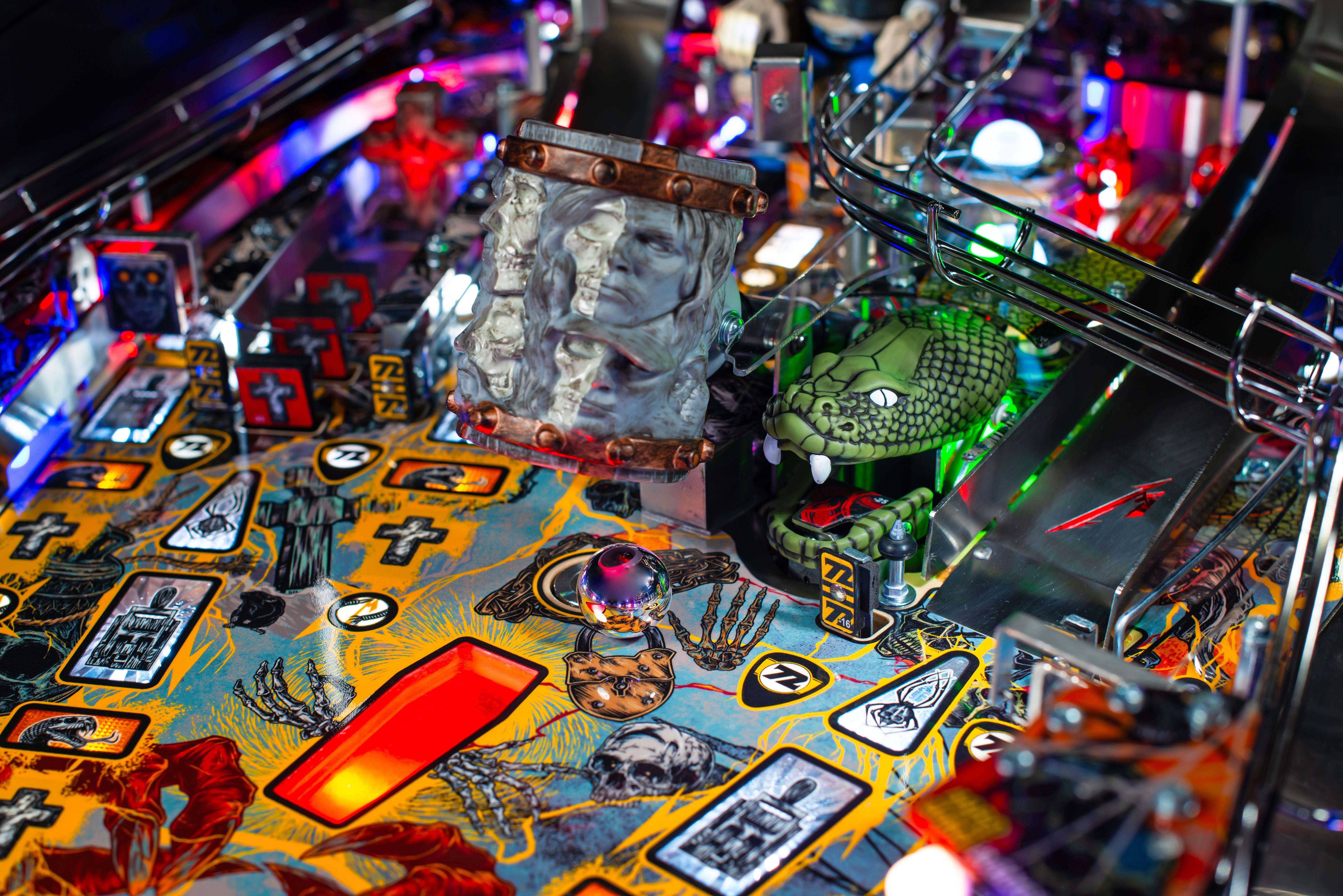 Stern Pinball x Metallica Remastered - 2024 Premium Model