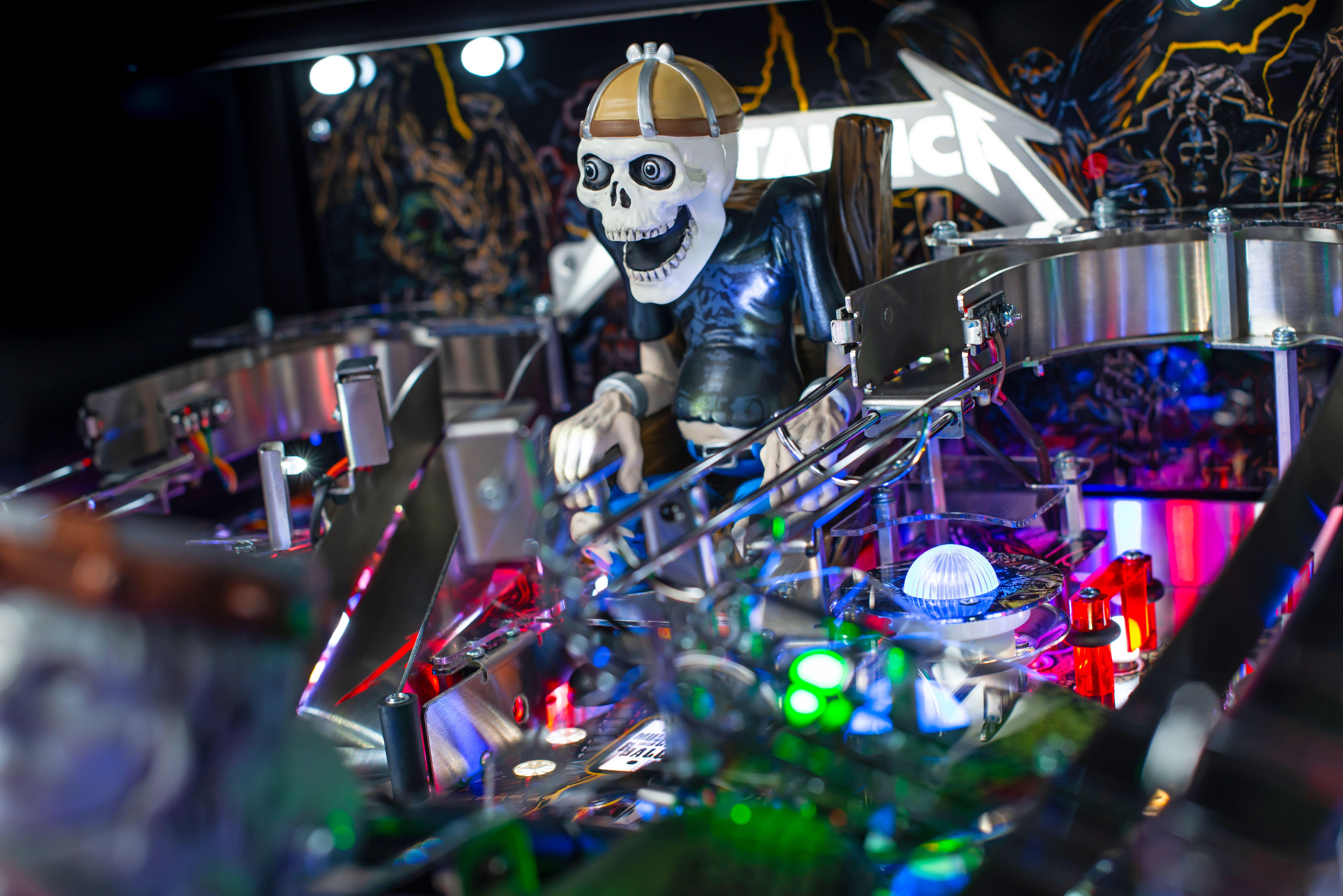 Stern Pinball x Metallica Remastered - 2024 Premium Model