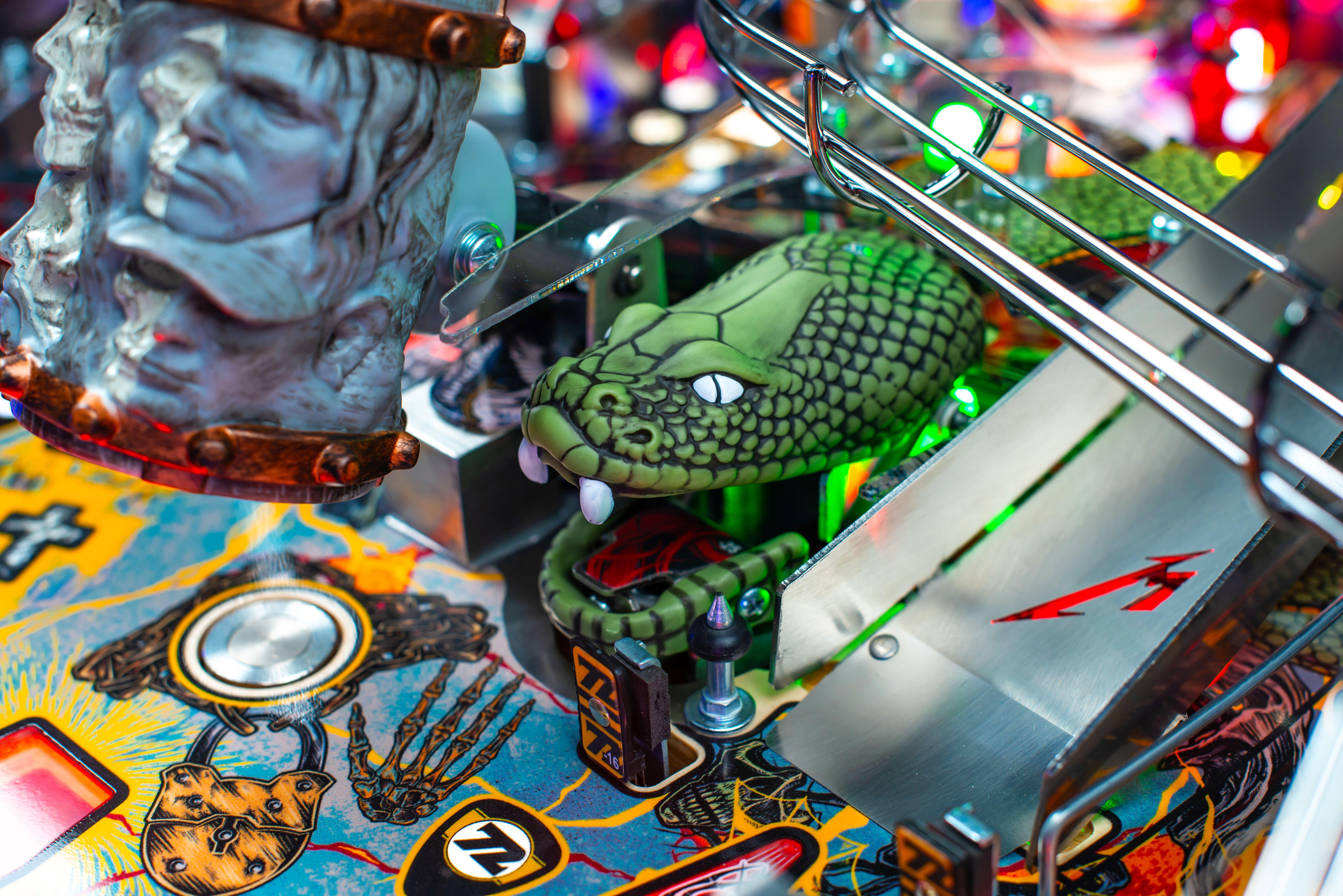 Stern Pinball x Metallica Remastered - 2024 Premium Model
