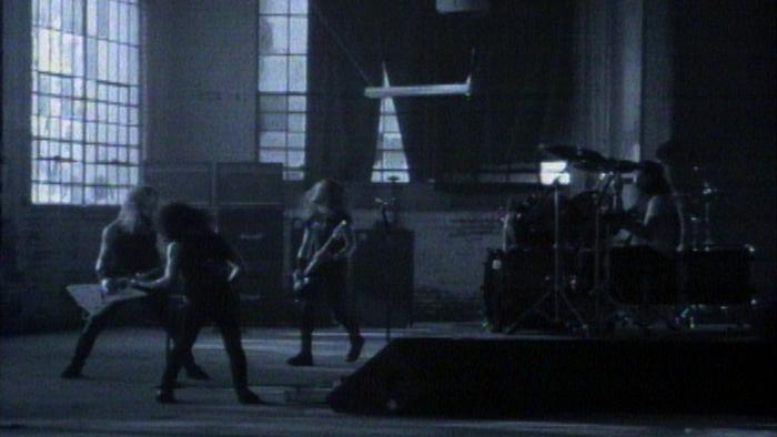 Watch the Jammin' Version of Metallica's 1989 video "One"