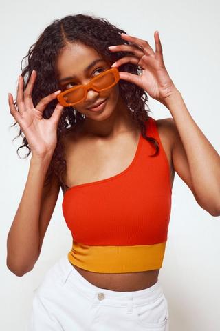 Seamless Asymmetrical Top