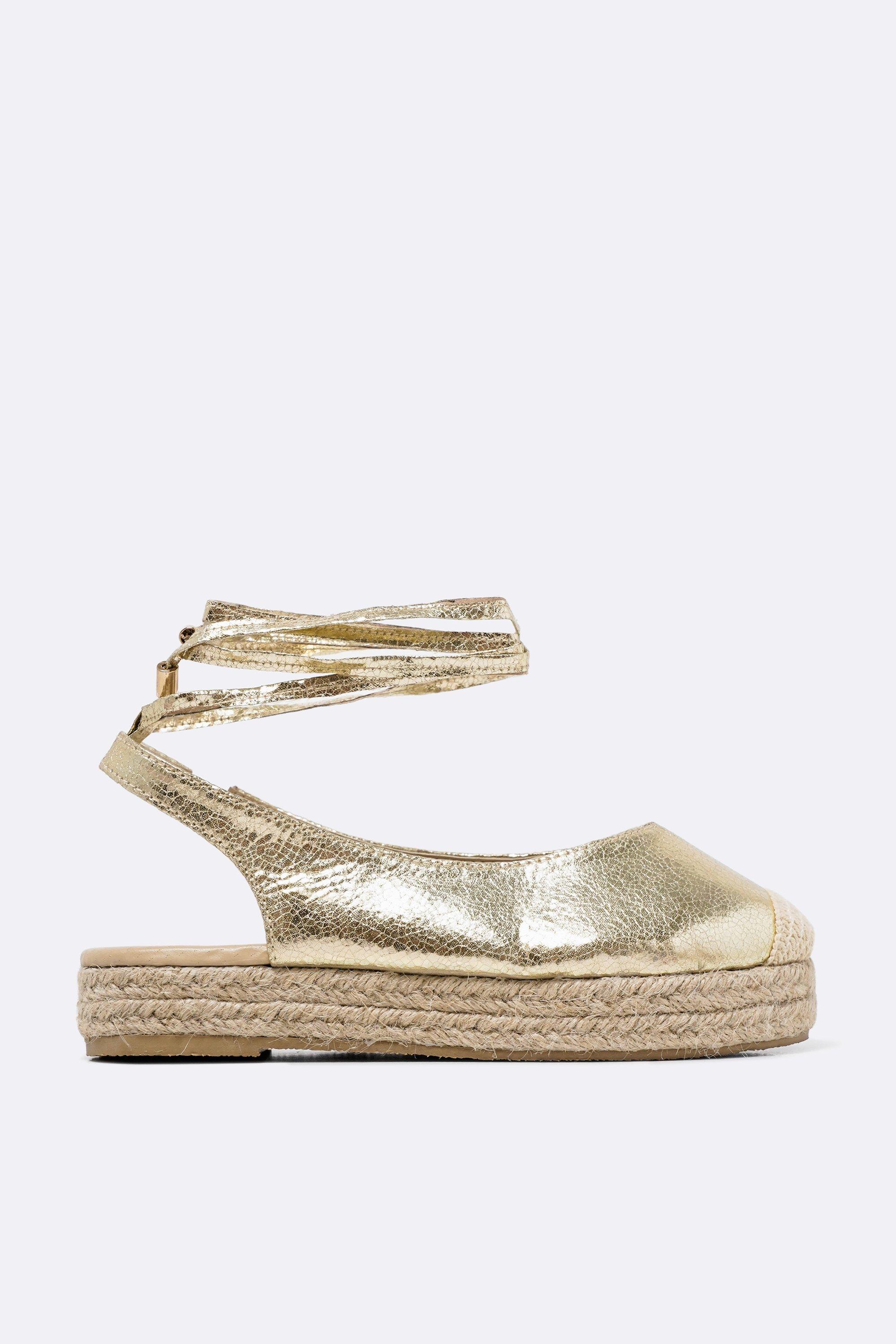 Lace Up Pump