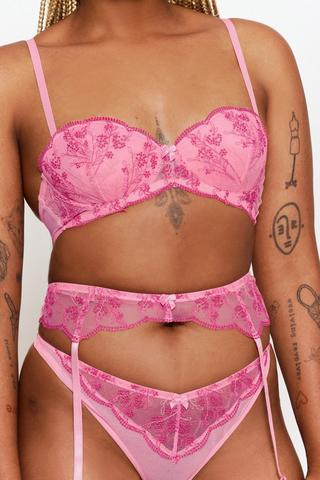 Lace Suspender Belt