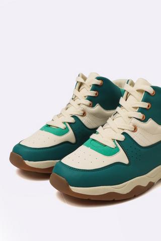 High Top Sneaker