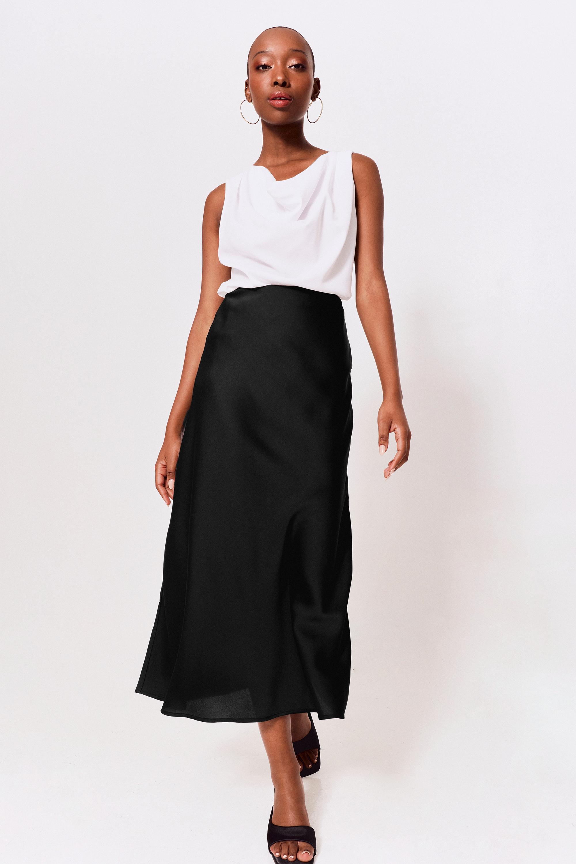 Black skirt outlet mr price