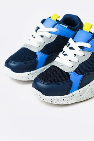 Lace Up Trainer