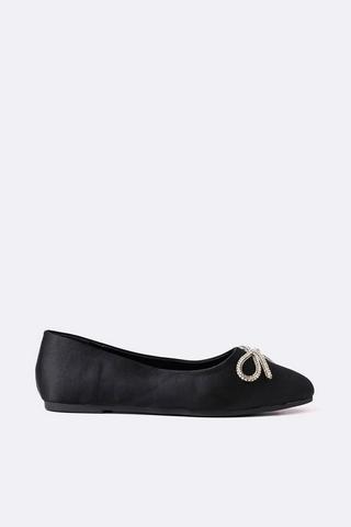 Bow Detail Pump
