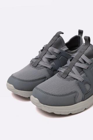 Slip-on Trainer