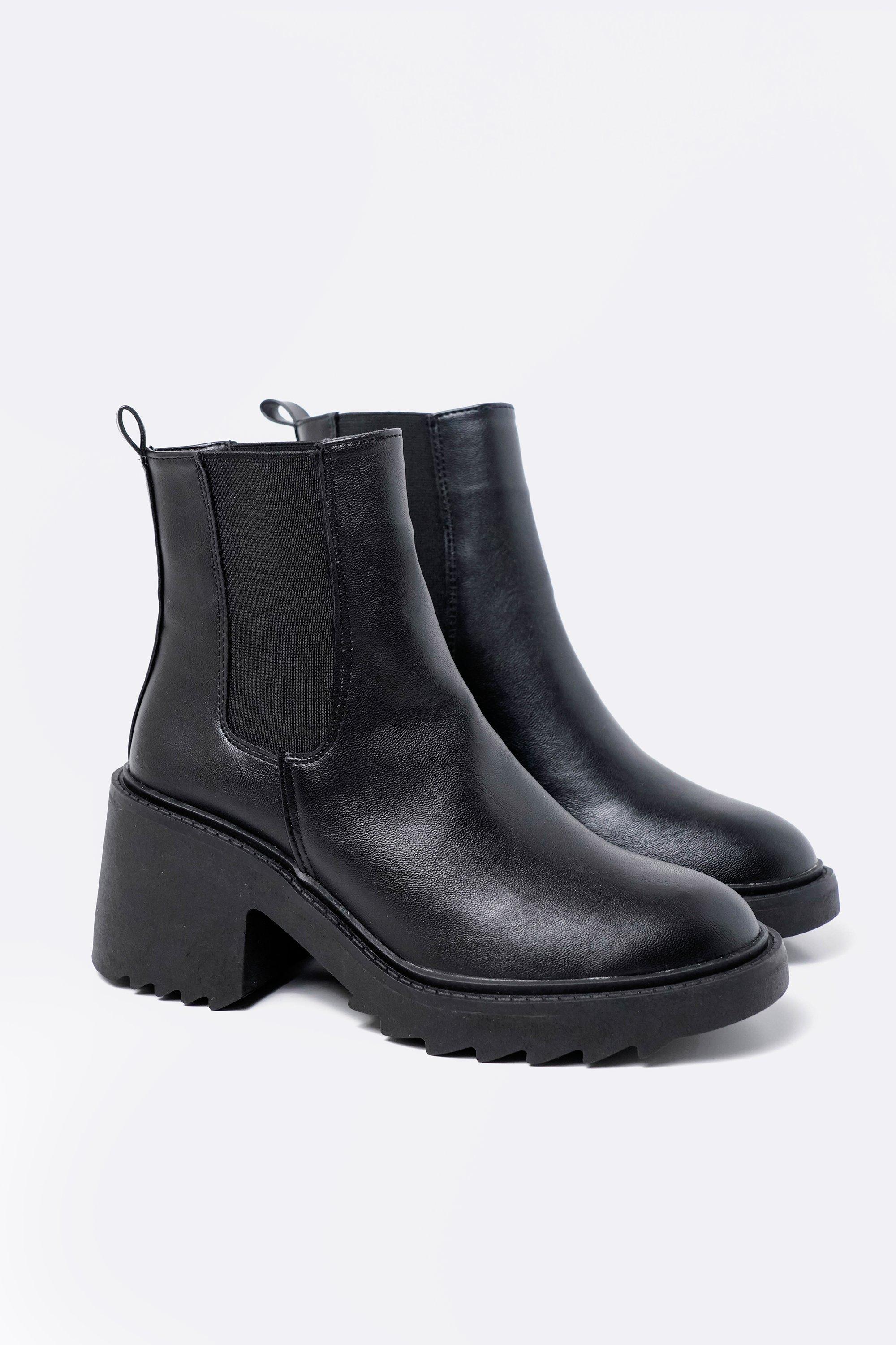 Chelsea boots 2025 mr price