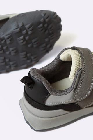 Trainer