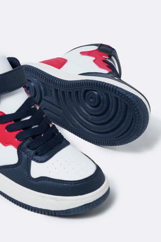 High Top Sneaker