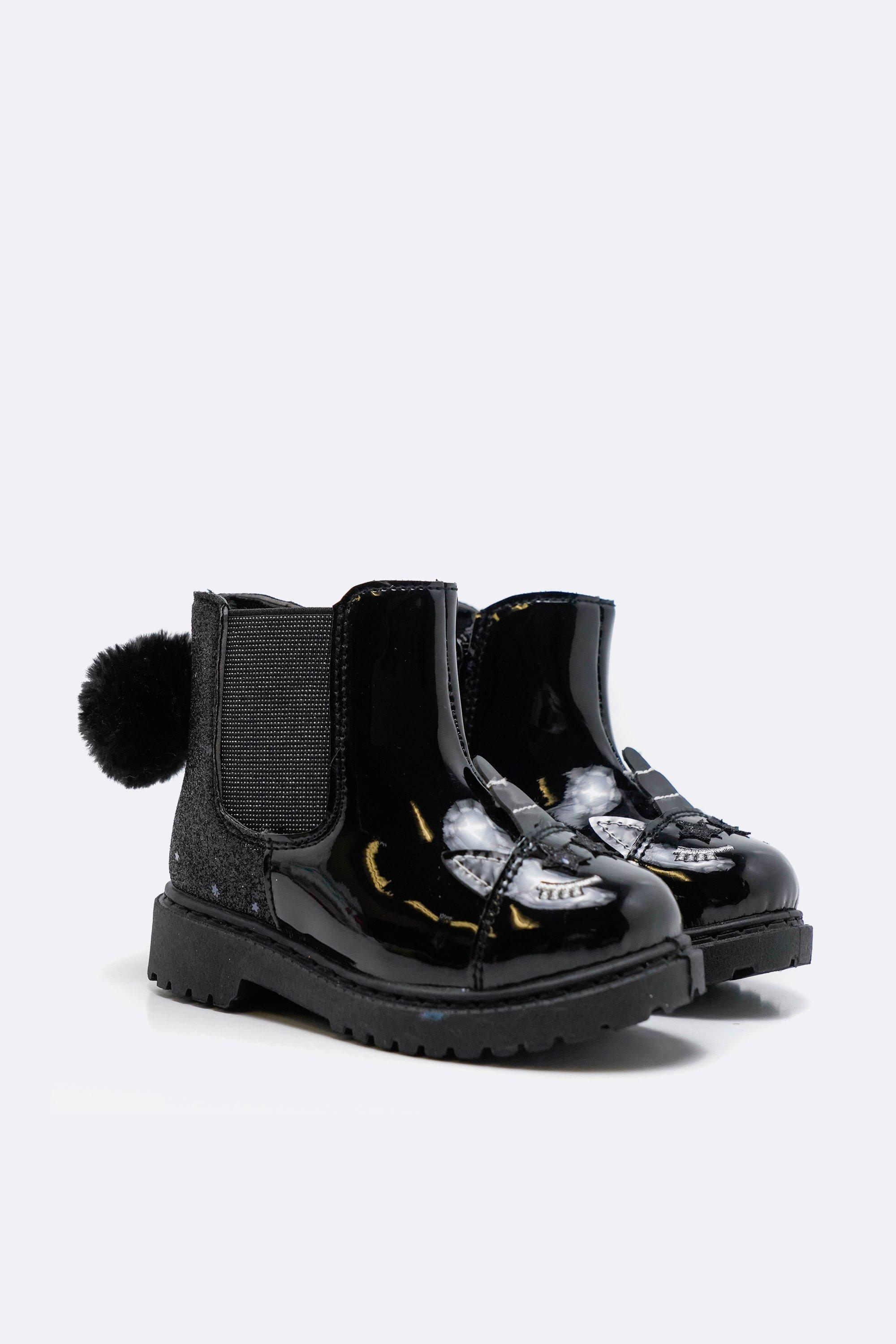 fly chelsea boot