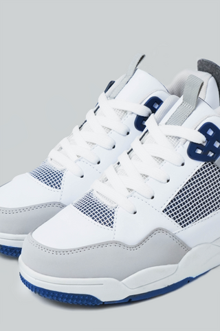 High Top Sneaker
