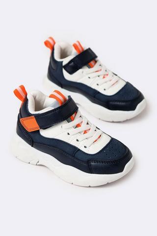 Trainer
