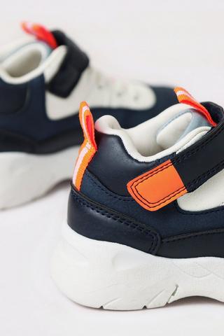 Trainer