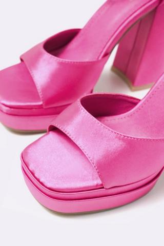 trianna block platform heel