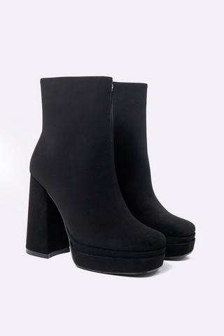 Mr price 2025 block heel boots