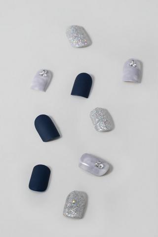 Instant Nails