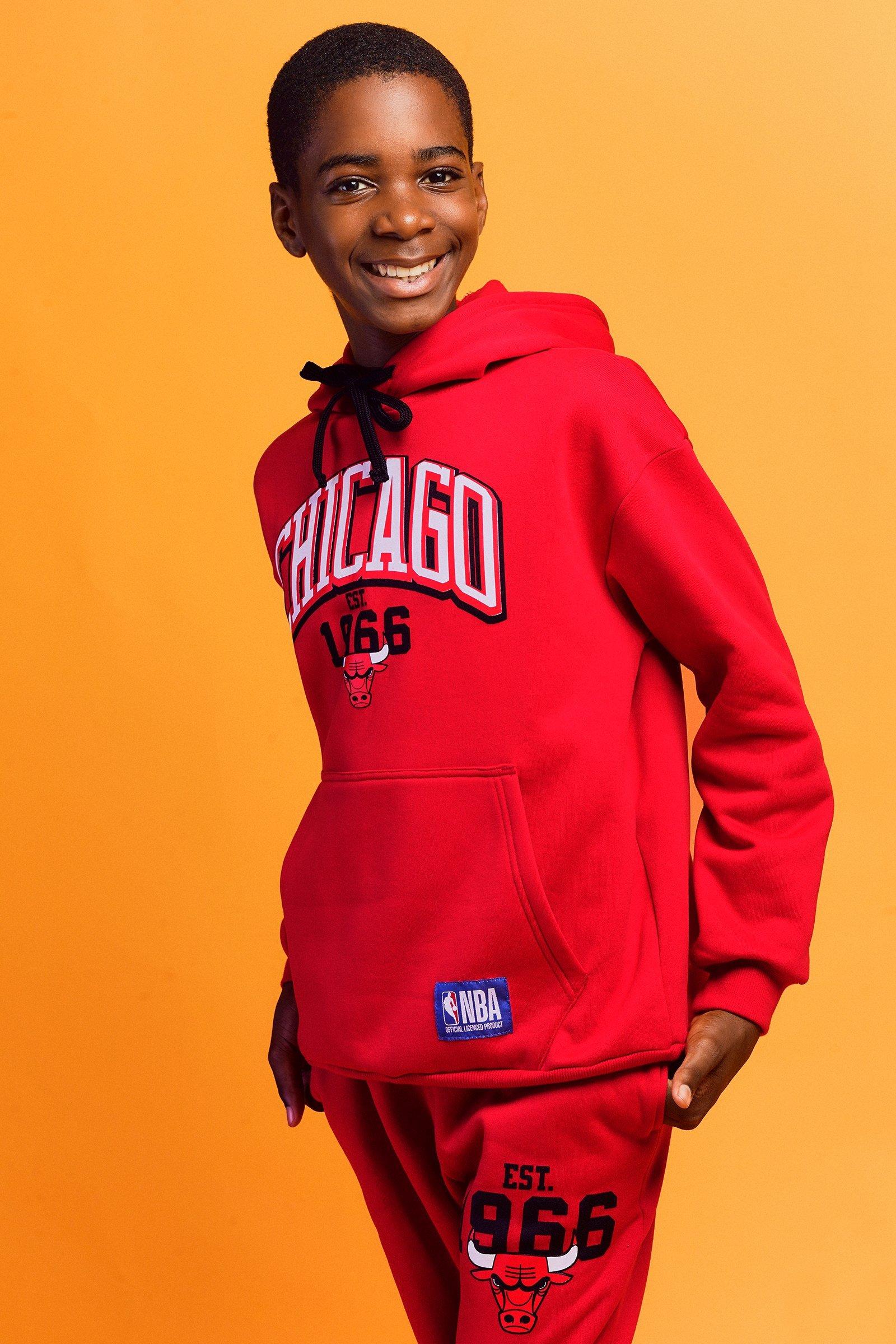 Shop Pro Standard Chicago Bulls Logo Mashup Hoodie BCB554168-BKR black |  SNIPES USA