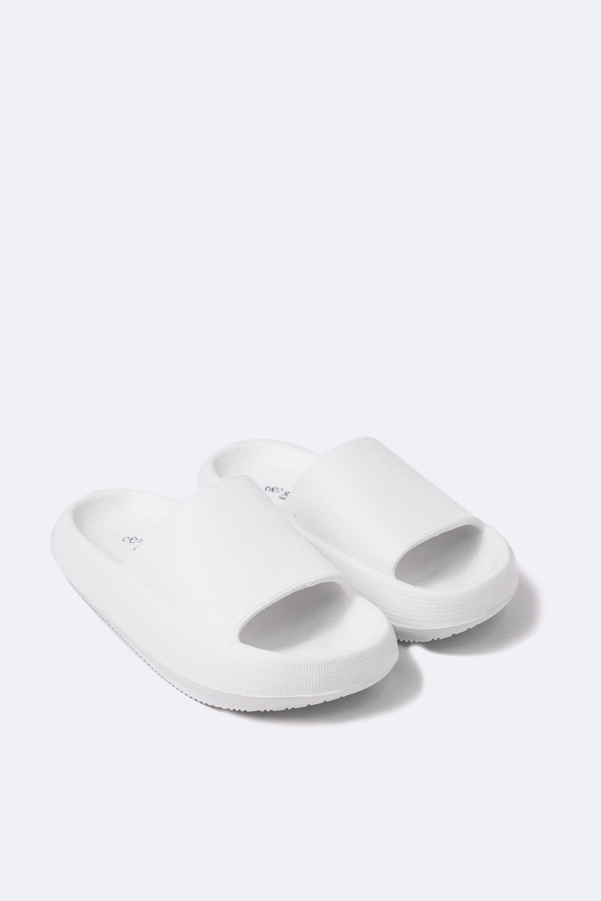 White chunky hot sale sliders