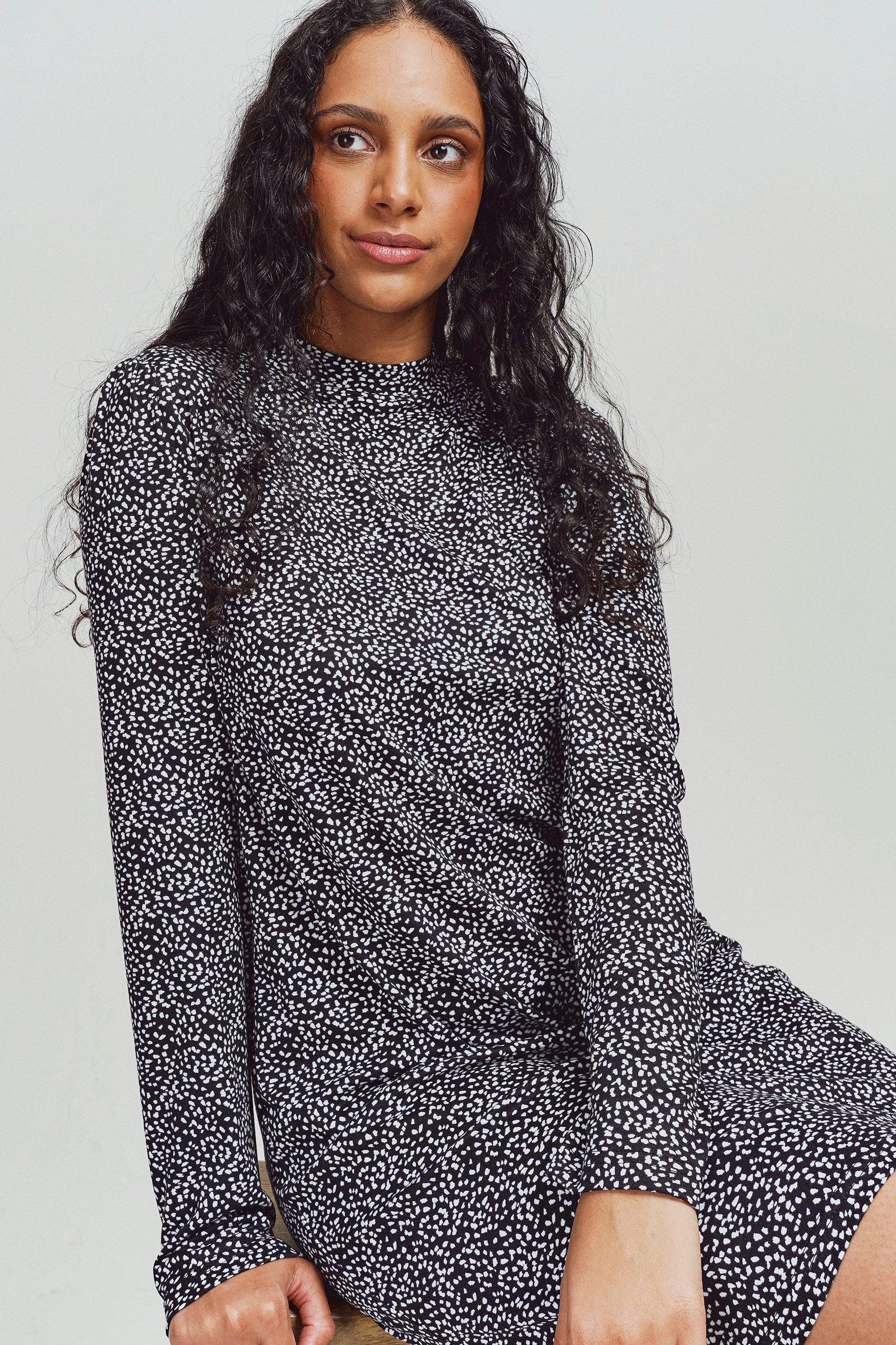 knit dress mr price Ladies, welcome the new wear-everywhere & any way Oakridge knit dress.   This is versatile perfection for just R349.99 #mrprice #mrpricefashion