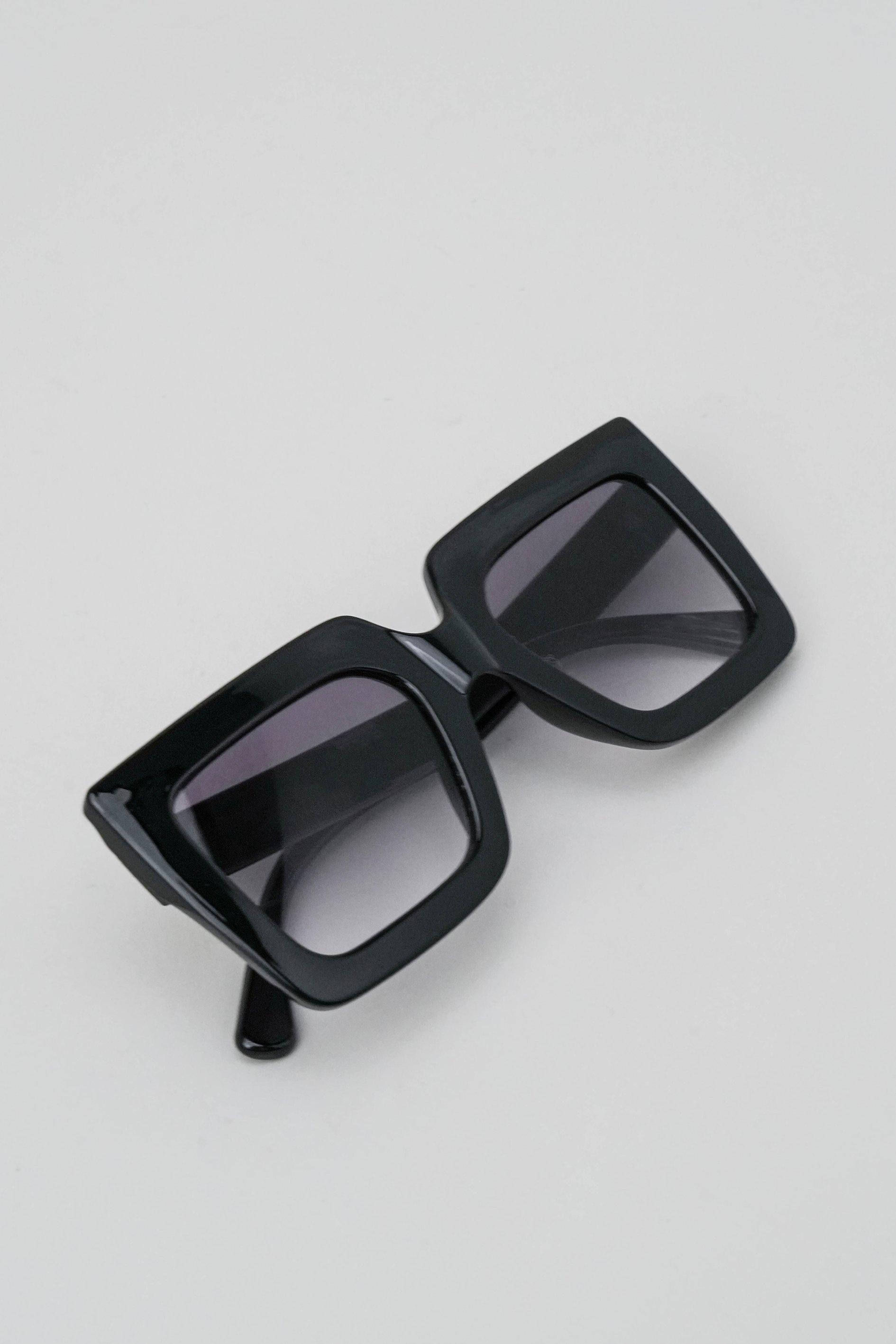 Mrp shades best sale