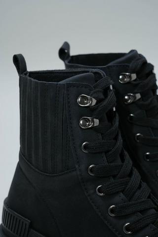 Hiker Boot