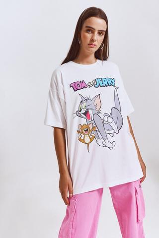 Tom And Jerry Graphic T-shirt