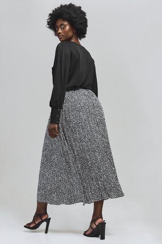 Pleated Skirt