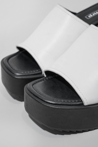 Wide Strap Wedge