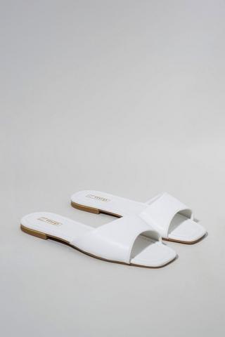 White sandals 2025 mr price