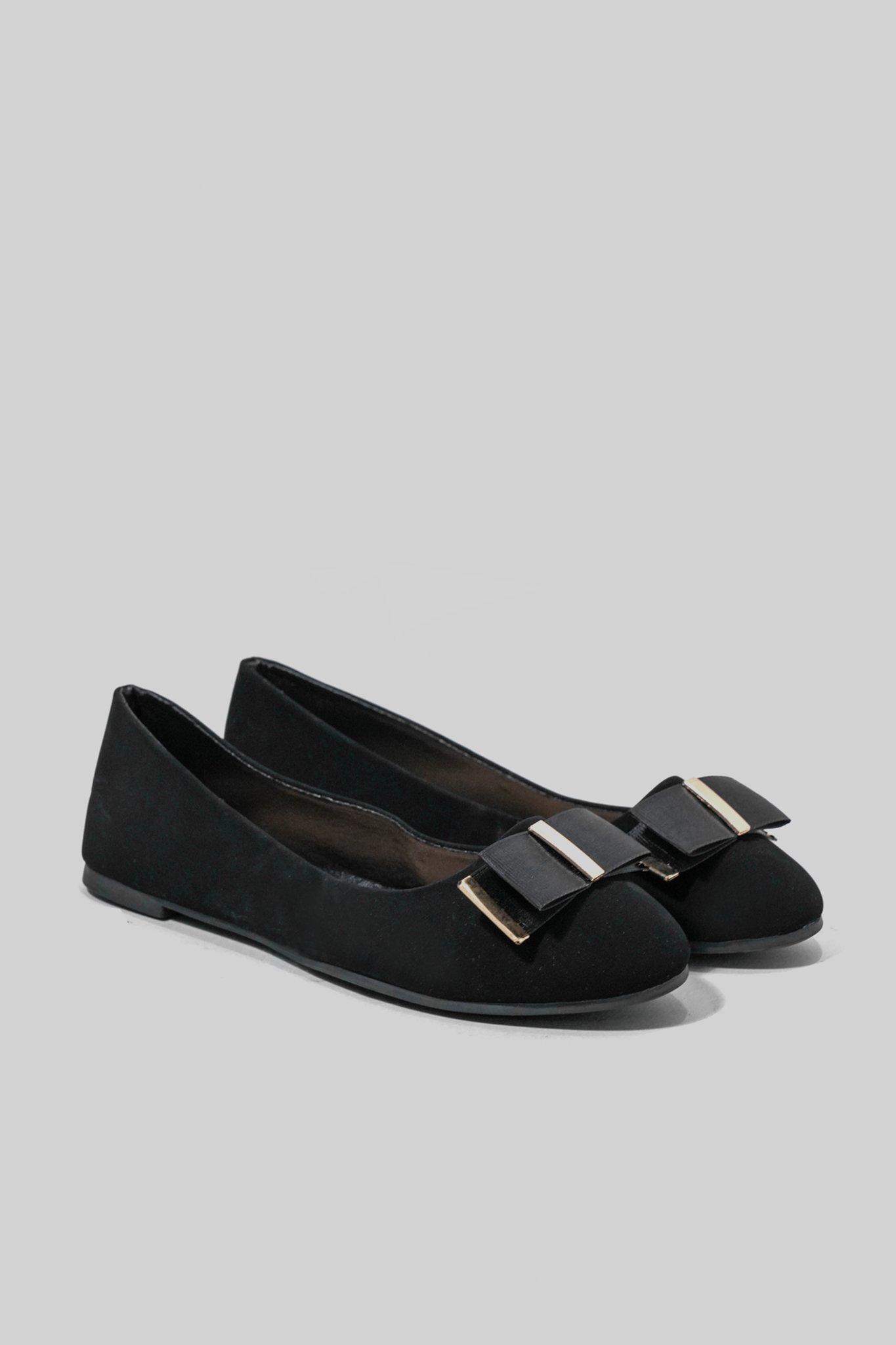 Black pumps sales mr price