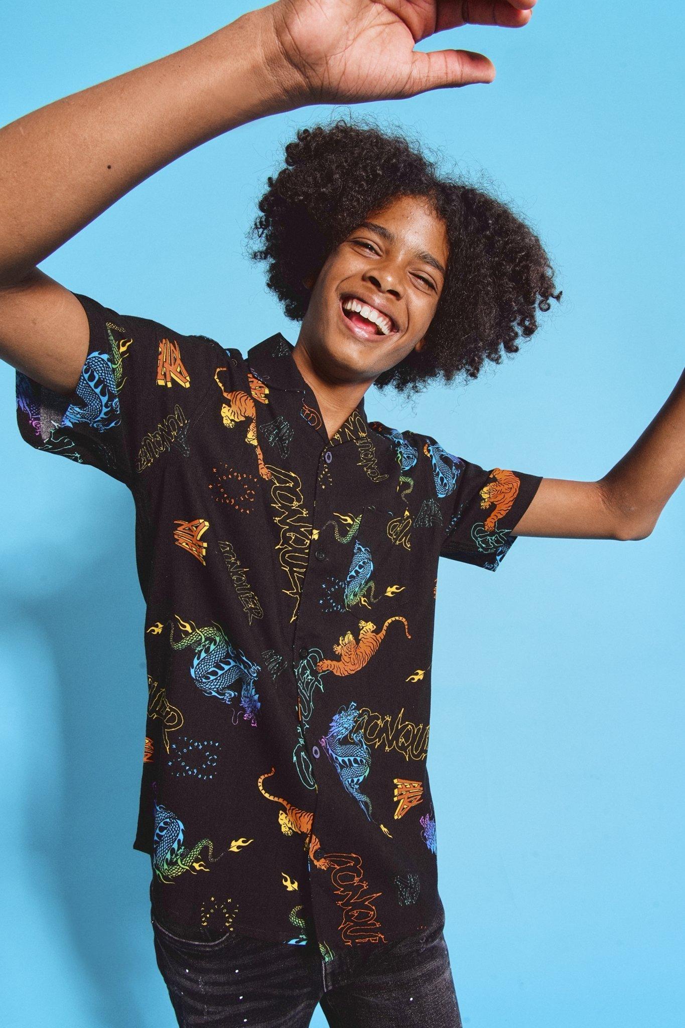 printed shirt outfit