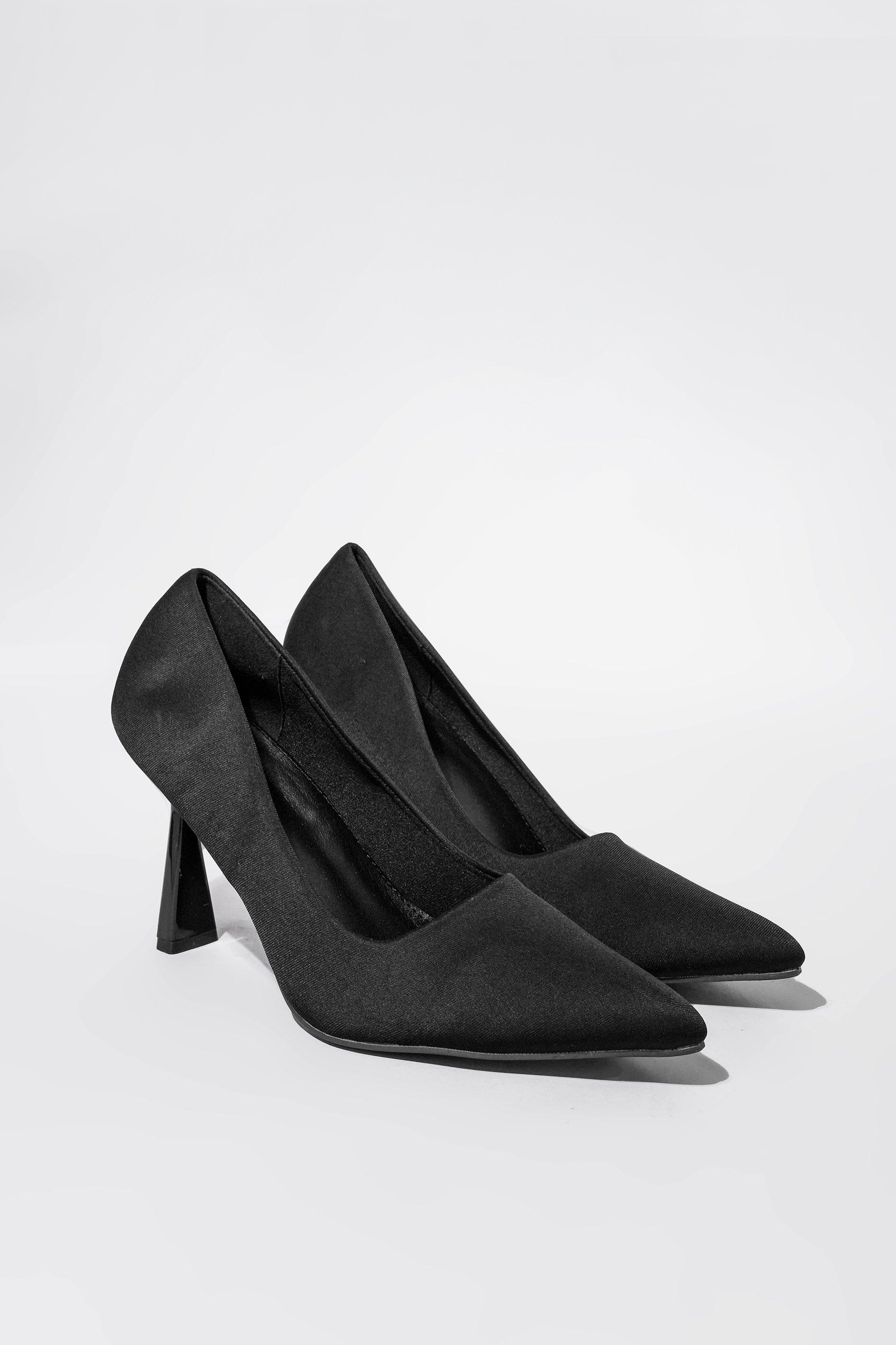 Court Heel