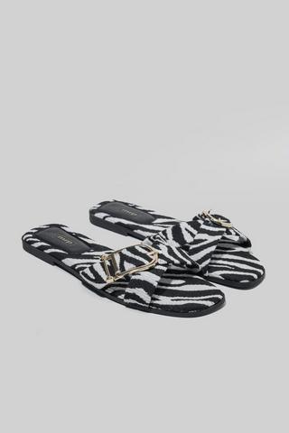 Cross-over Sandal