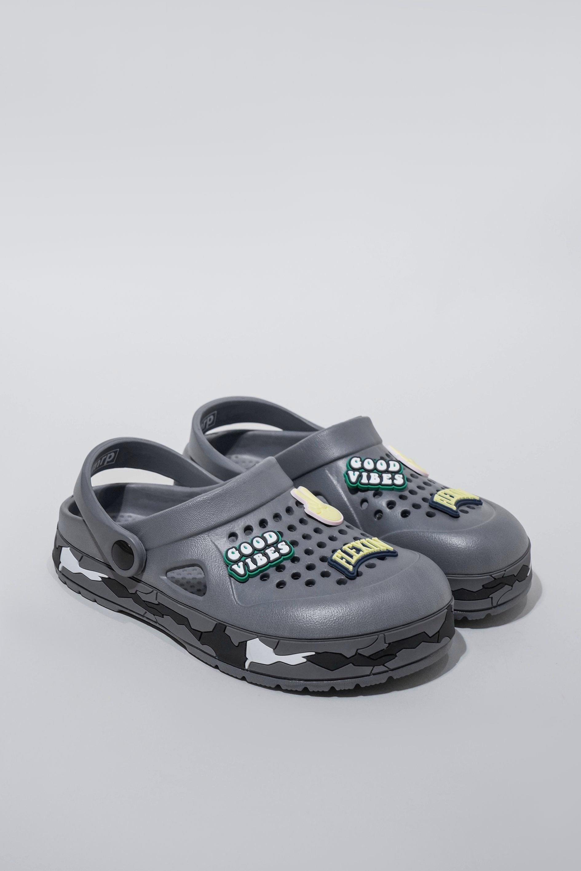 sliders for men size 12