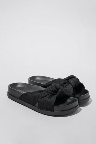 Cross-over Sandal