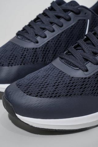 Trainer