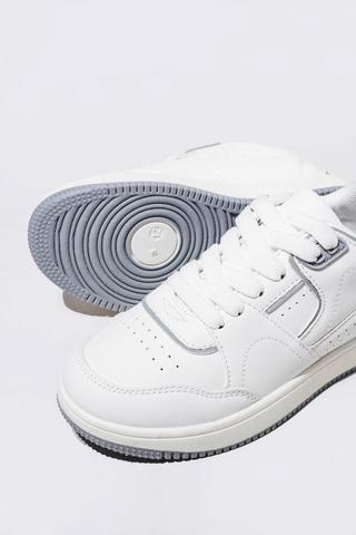 Lace-up Sneaker