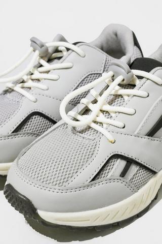 Lace-up Trainer