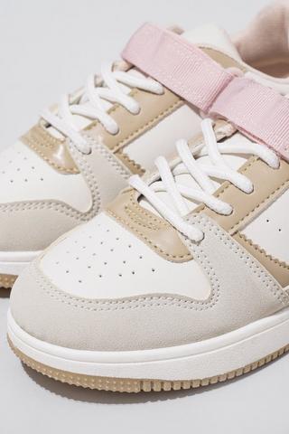 Lace-up Sneaker
