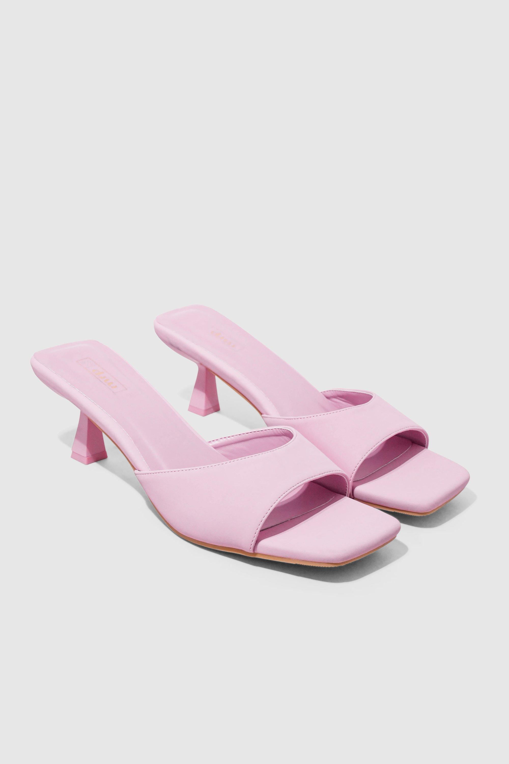 Slip-on Kitten Heel