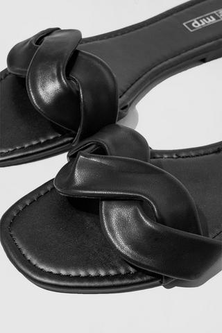 Cross-over Sandal
