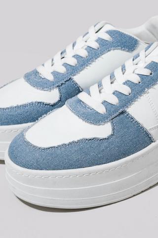 Sneaker