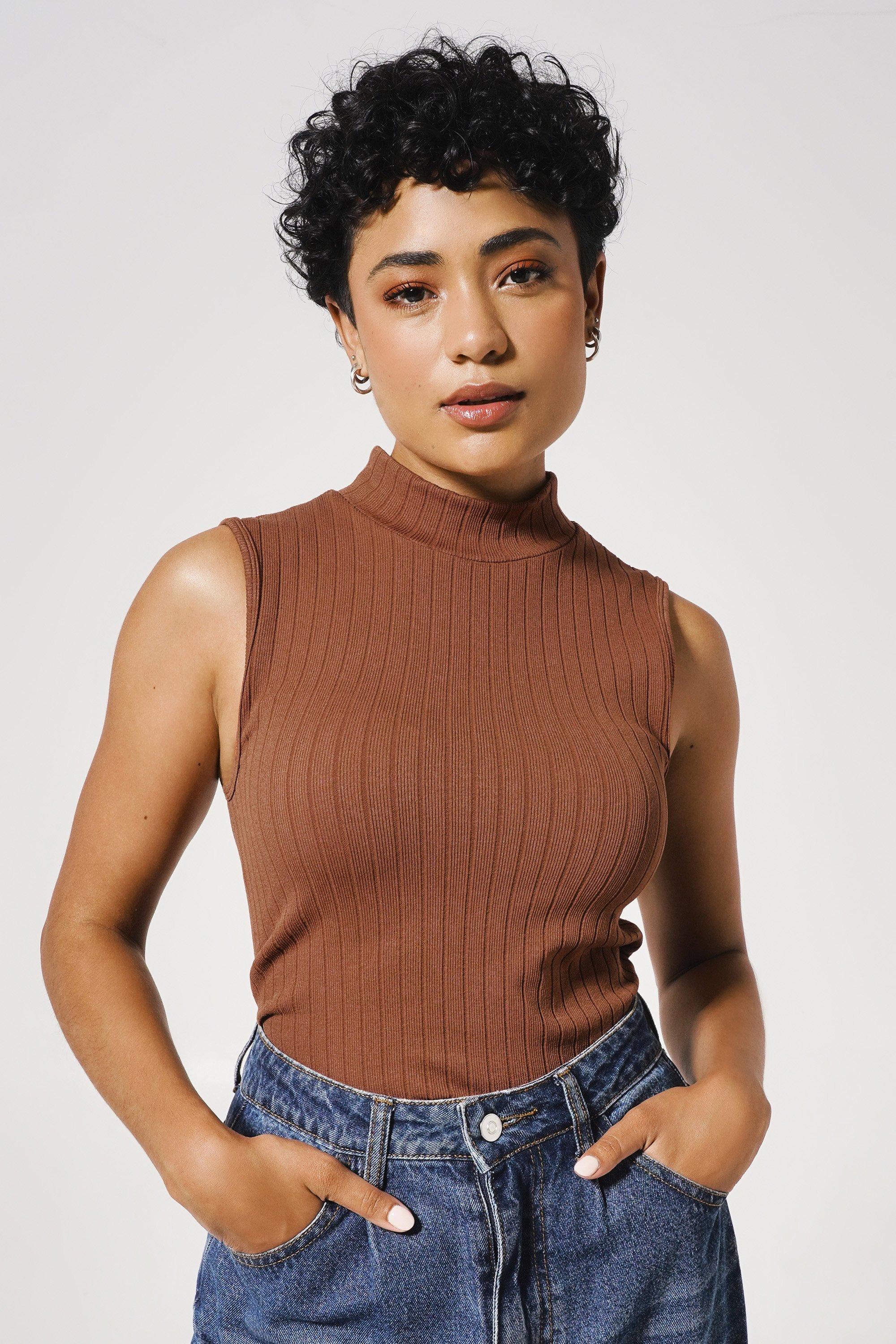 Seamless Sleeveless Turtleneck Top