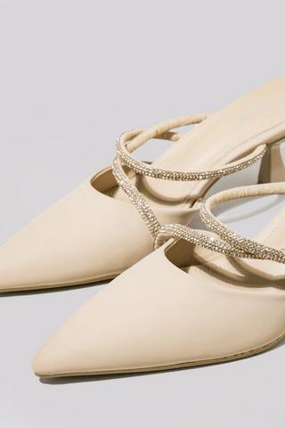 Court Heel
